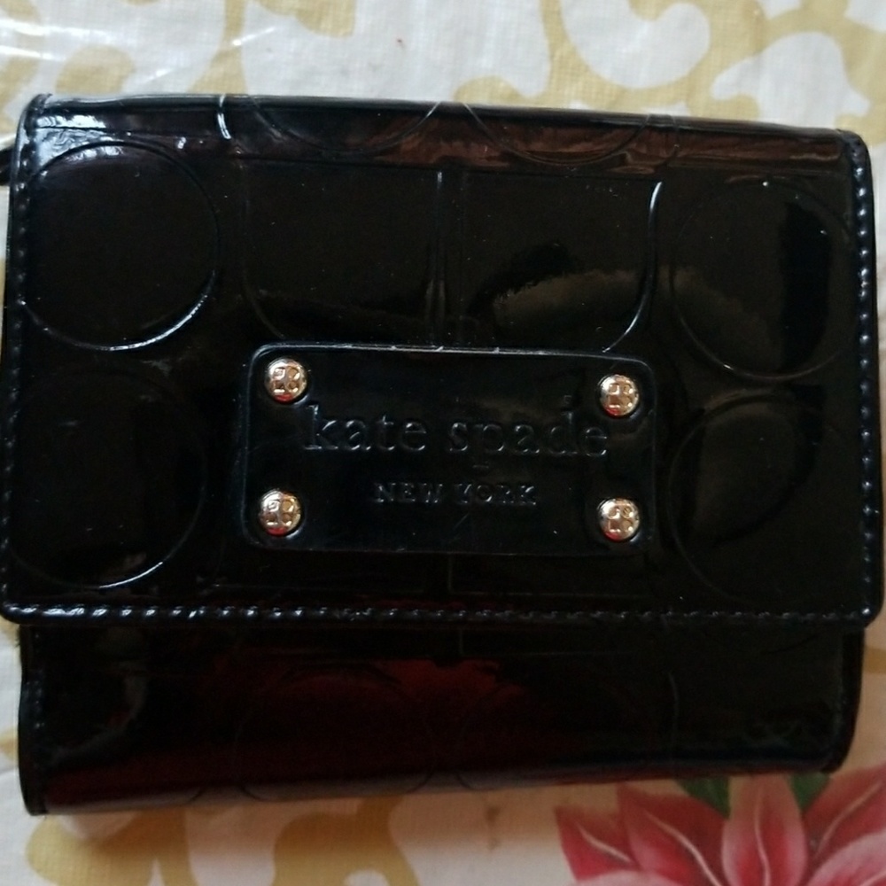 COPY - KATE SPADE PATENT LEATHER WALLET AUTHENTIC